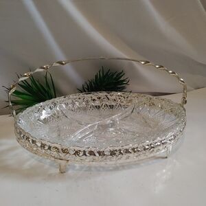 A vintage French hors d'oeuvres‎ crystal/cut glass